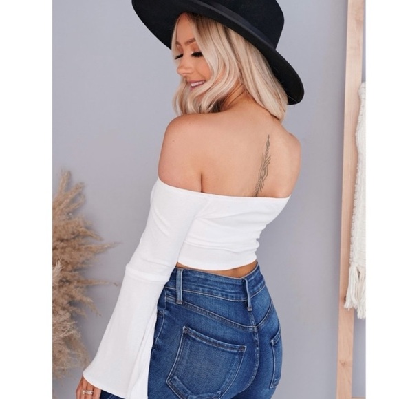 Off the shoulder white top - Picture 3 of 7